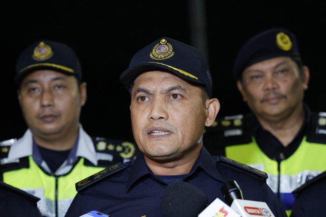 Image from: Ops Luxury: Cars of ex-footballer and speaker seized by JPJ
