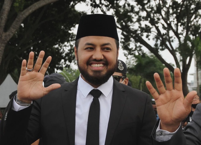 Image from: Farhash Wafa defamation suit against Chegubard set for June 19