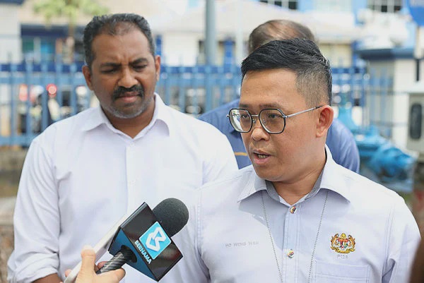 Image from: Loke’s pol-sec files police report against Chegubard