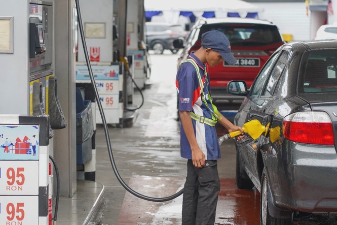 Image from: T20 or T15? Economist warns income classifications fail to capture real household struggles
