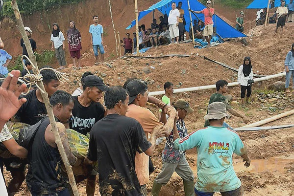 Image from: Indonesia mine landslide kills nine