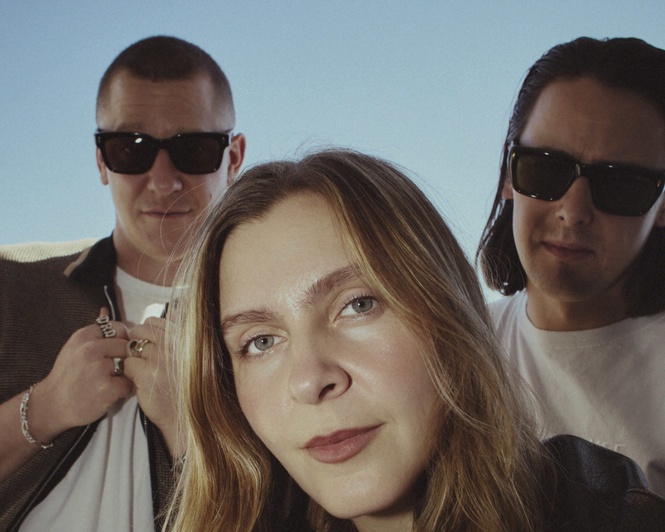 Image from: Jungle returns with new single ‘Carry On’