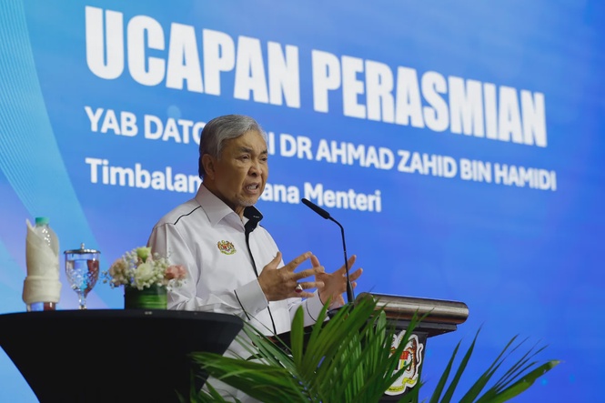 Image from: Umno willing to accept axed Bersatu leaders, says Ahmad Zahid