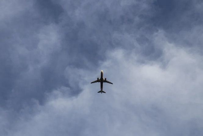 Image from: MH8110 lands in Muscat due to technical issue