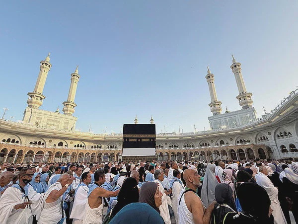 Image from: Malaysian haj pilgrims urged to limit outdoor activities amid extreme heat