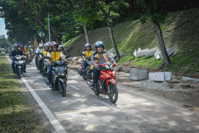 Image from: Federal highway motorcycle lane upgrade to be completed by August