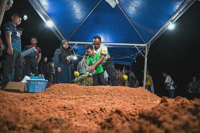 Image from: Nur Izzati Humaira laid to rest in early morning burial
