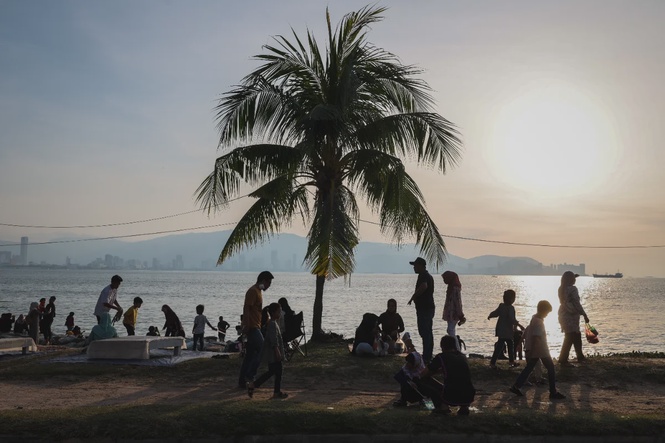 Image from: Malaysians to enjoy four-day long weekend at end of May
