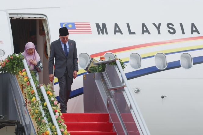 Image from: Anwar attends BIMP-EAGA Summit in Cebu