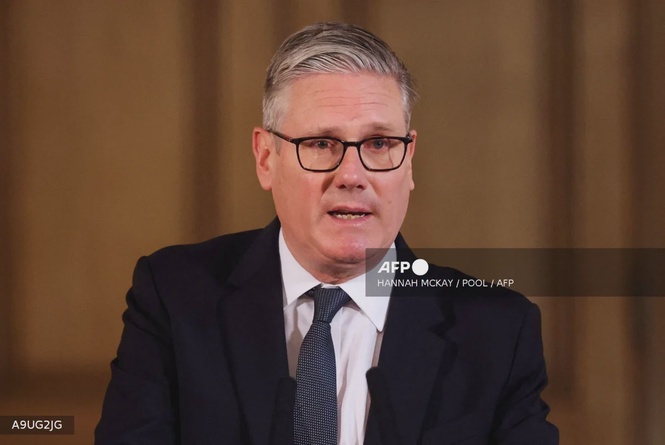 Image from: Starmer under pressure as Labour MPs demand his resignation
