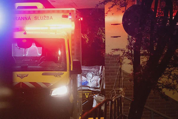 Image from: US doctor with Ebola arrives in Germany for treatment