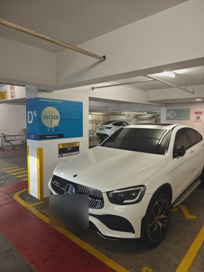 Image from: ‘Walked out. Shame on you’ – Man calls out luxury SUV driver for parking in OKU bay