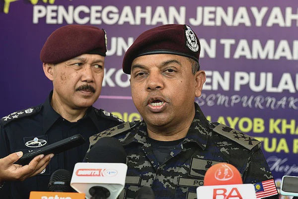 Image from: Police await MCMC report in sultan image probe