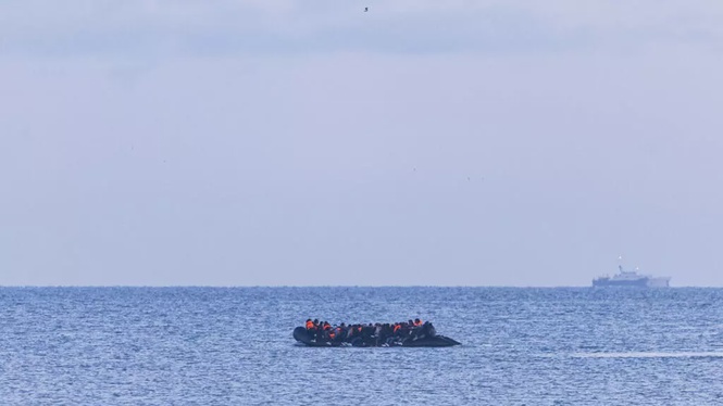 Image from: Two women suffocate on migrant boat heading to UK