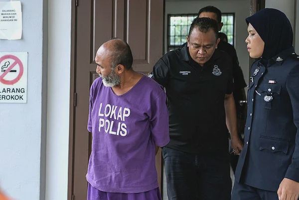 Image from: Man charged with using others’ MyKad numbers for subsidised fuel