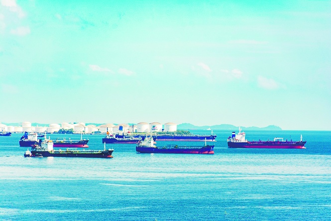 Image from: More non-Iranian ships crossing Hormuz Strait