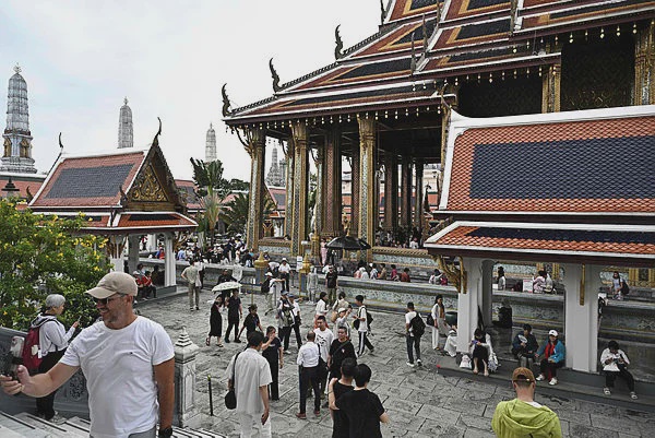 Image from: Thailand to slash visa-free stay for tourists from 60 to 30 days