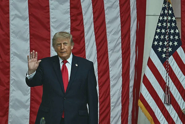 Image from: Trump gets annual check-up days before 80th birthday
