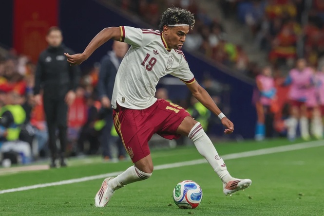 Image from: Yamal leads Spain World Cup squad, Merino recalled