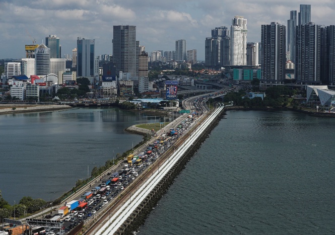Image from: Singapore to raise entry fee for Malaysia taxis to S$15 from 2027