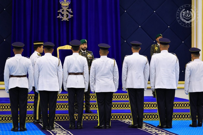 Image from: King of Malaysia confers medals on 124 recipients at birthday ceremony