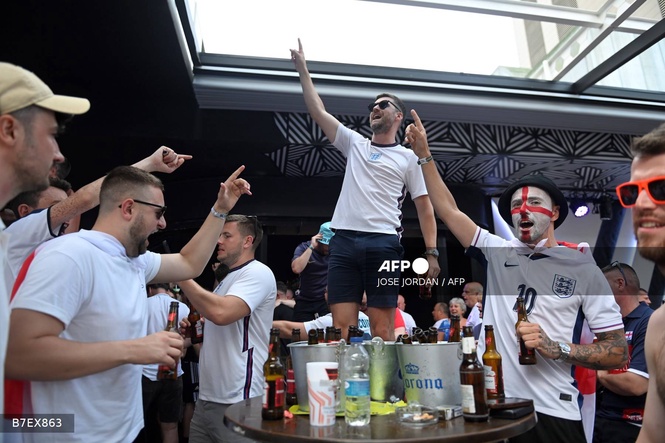 Image from: England’s World Cup opener puts Benidorm on beer alert