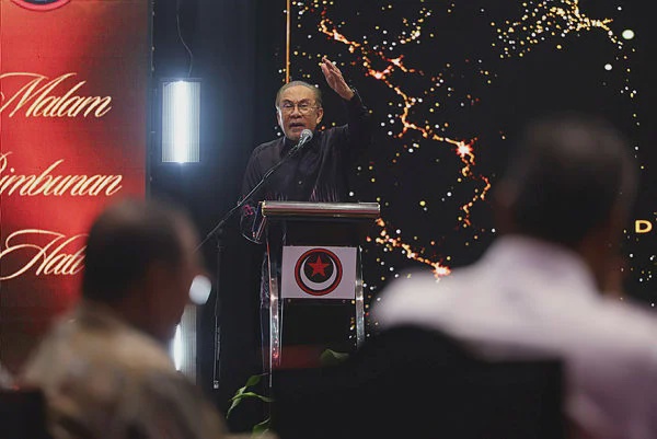 Image from: Anwar calls on Malaysians to preserve unity, reject racial sentiments