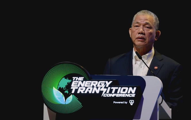 Image from: DPM Fadillah opens TNB’s ETCon26, witnesses key energy deals