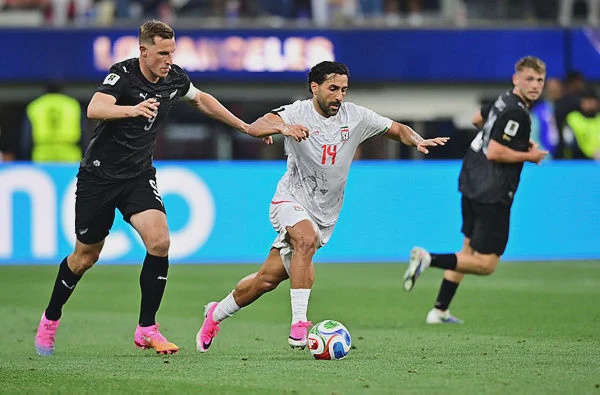 Image from: Iran battle to 2-2 draw with New Zealand in World Cup opener