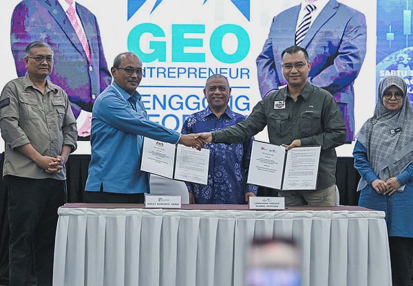 Image from: Lenggong Geopark launches first GeoEntrepreneur module in Malaysia