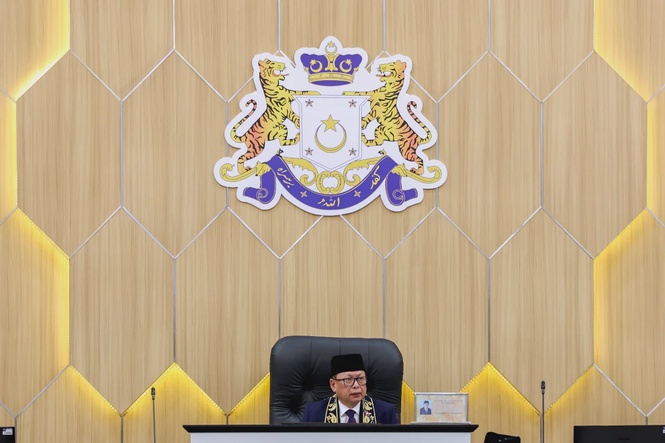Image from: Johor state assembly dissolution notice submitted to EC