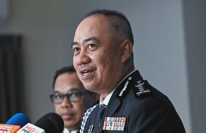 Image from: Mohd Alwi appointed as new Perak police chief