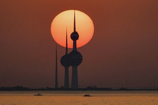 Image from: Kuwait reopens airspace after Iranian attacks: civil aviation body