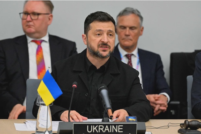 Image from: Zelensky urges Europe to speed up purchases of US arms