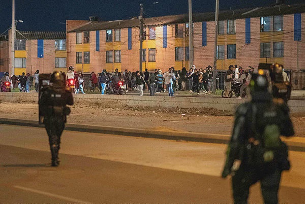 Image from: Colombian protests vow resistance to right-wing rule