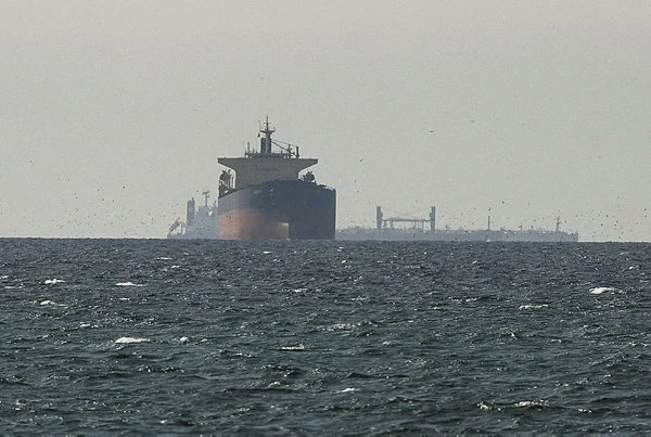 Image from: Iran and Oman to study Hormuz strait service charges