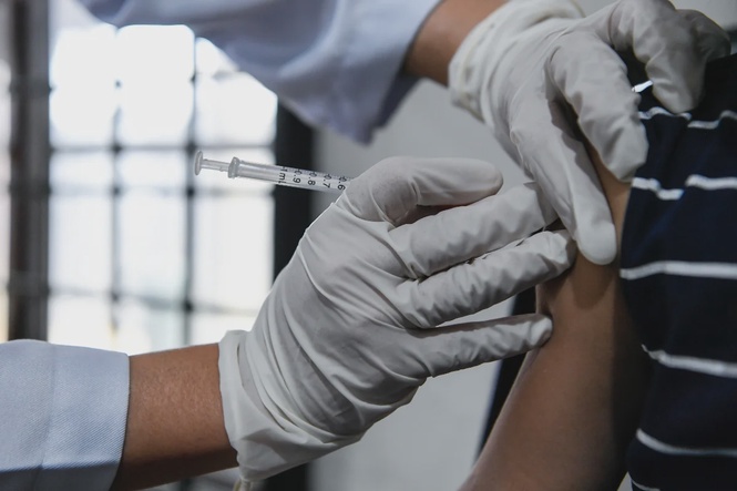 Image from: Bangladesh measles death toll tops 600 as outbreak rages
