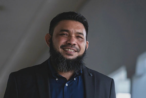 Image from: Court restrains Papagomo from defaming MCMC