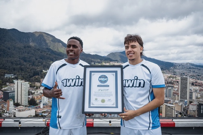 Image from: 1win Breaks World Record by Bringing Football to the Top of Bogotá