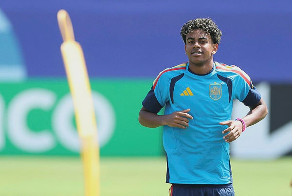 Image from: Spain boss backs Yamal to sparkle in Portugal World Cup showdown