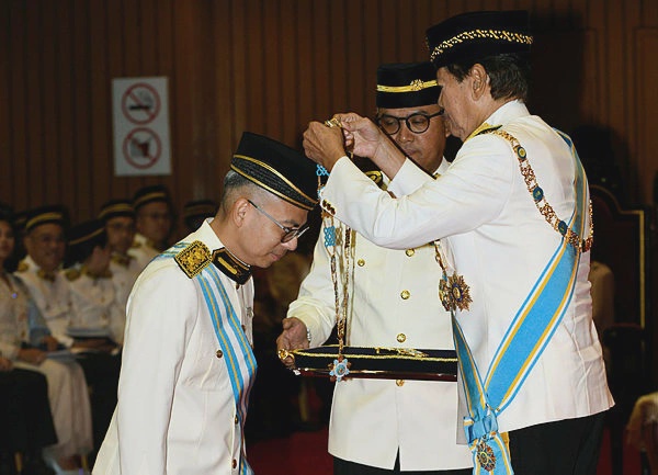 Image from: Fahmi Fadzil receives Datuk Seri title in Penang