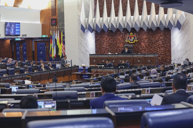 Image from: Dewan Rakyat passes Cybercrime Bill replacing 1997 Computer Crimes Act