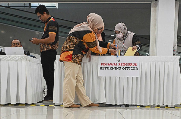 Image from: Negeri Sembilan polls: Fahmi urges voters to verify news before sharing