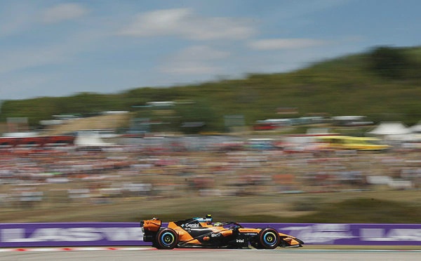 Image from: Norris edges Hamilton in final Hungary practice