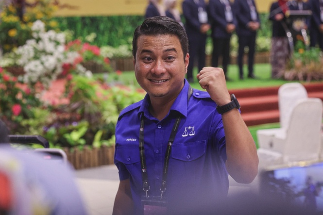 Image from: BN candidate urges parties to adapt to digital era