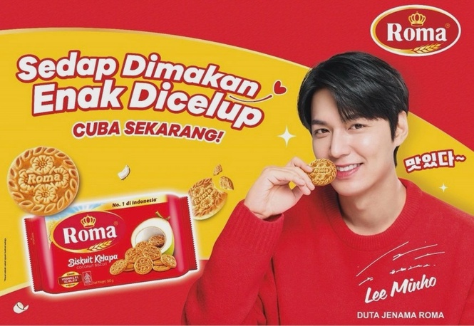Image from: Roma reunites with Lee Minho to launch nationwide Roma Kelapa campaign