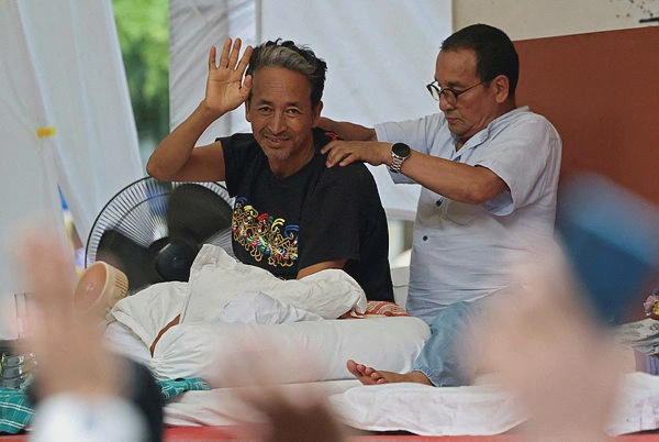 Image from: Sonam Wangchuk moved to hospital after 20-day hunger strike