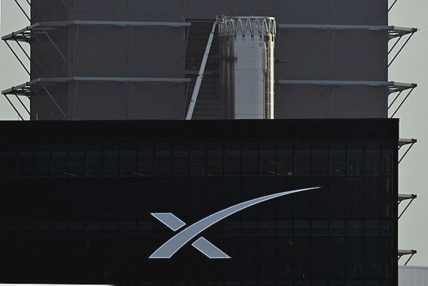 Image from: SpaceX shares slide below IPO price amid lockup fears