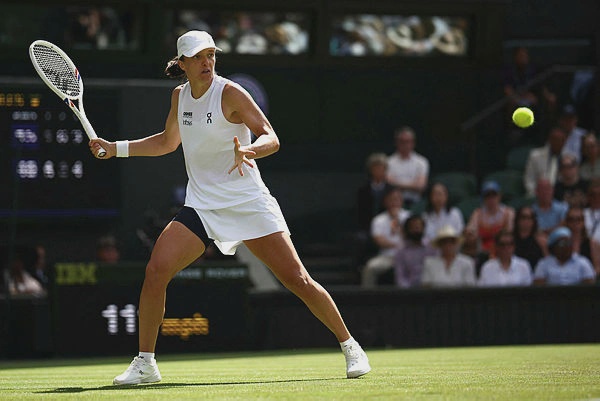 Image from: Swiatek sees off Pliskova to race into Wimbledon third round