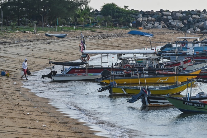 Image from: Fishermen housing project gets RM10 million boost